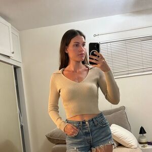 Abercrombie & Fitch Taupe Ribbed V-Neck Sweater